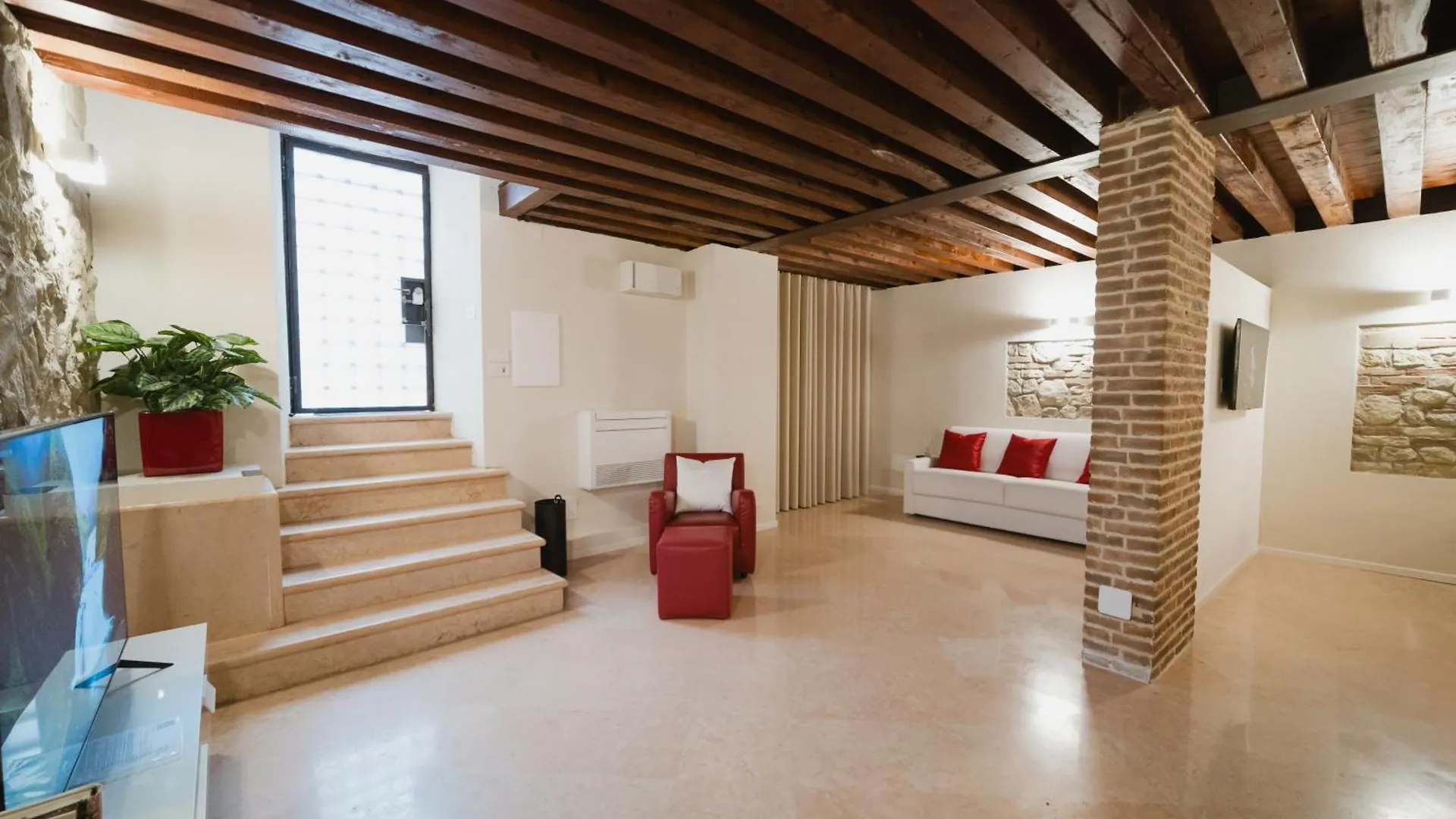 Retreat Centro Antico Elegante In Palazzo Storico Apartment Verona 0*,